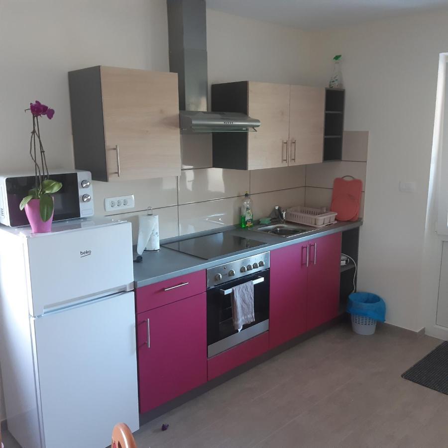 Apartma In Sobe Pilih Vipava Exterior photo
